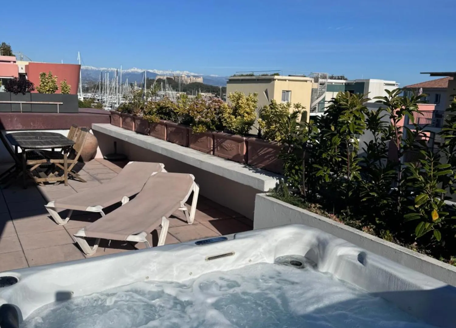 Penthouse - Jacuzzi - Terrace - Parking - 2 Pools Apartment Antibes