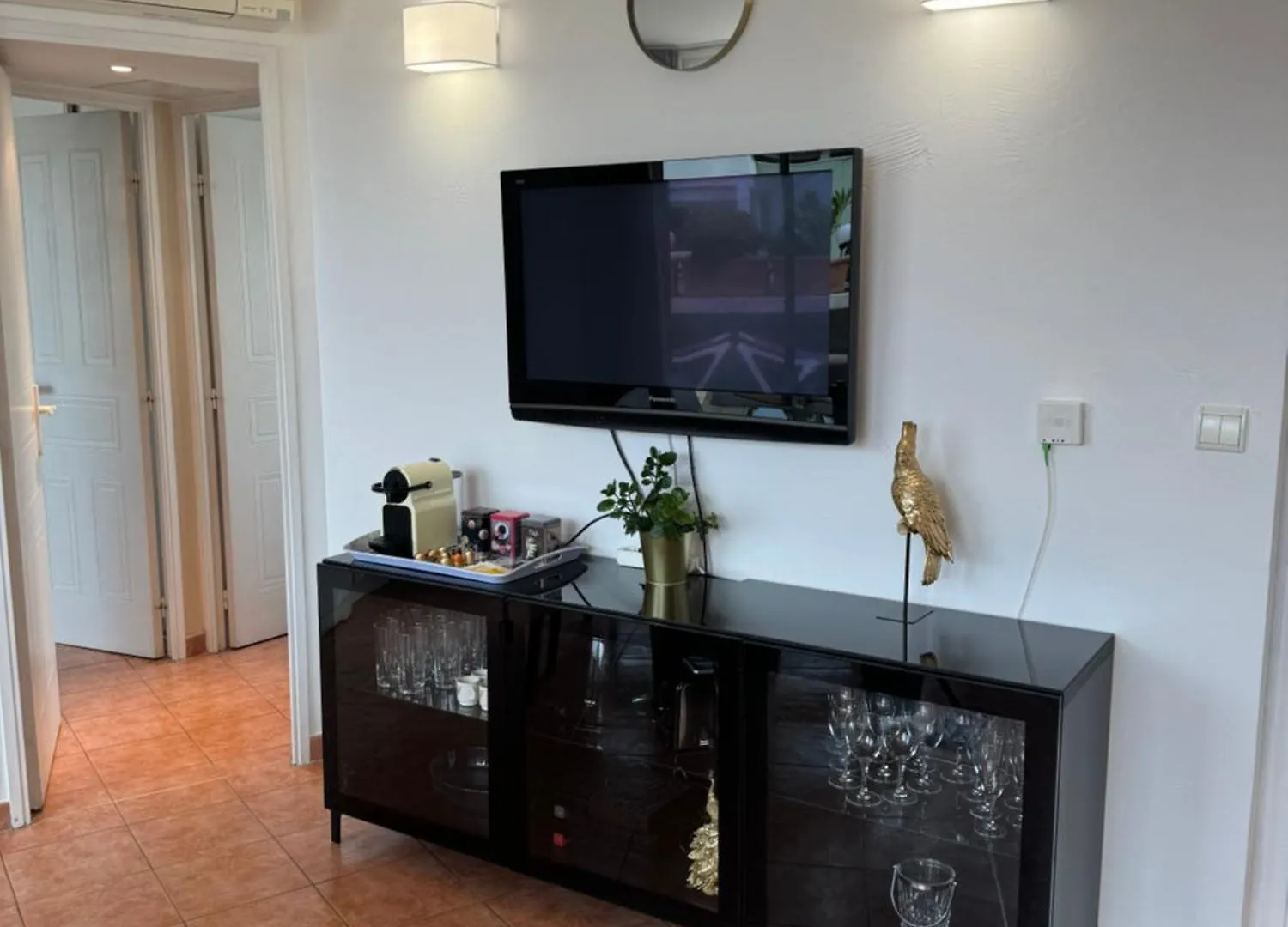 Penthouse - Jacuzzi - Terrace - Parking - 2 Pools Apartment Antibes 0*,  France