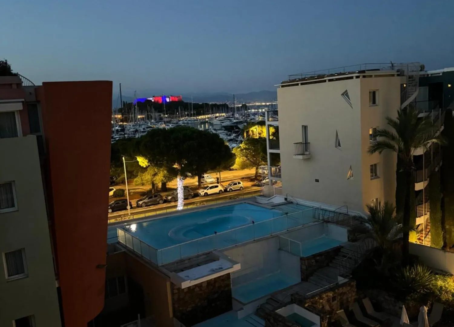 Penthouse - Jacuzzi - Terrace - Parking - 2 Pools Apartment Antibes 0*,