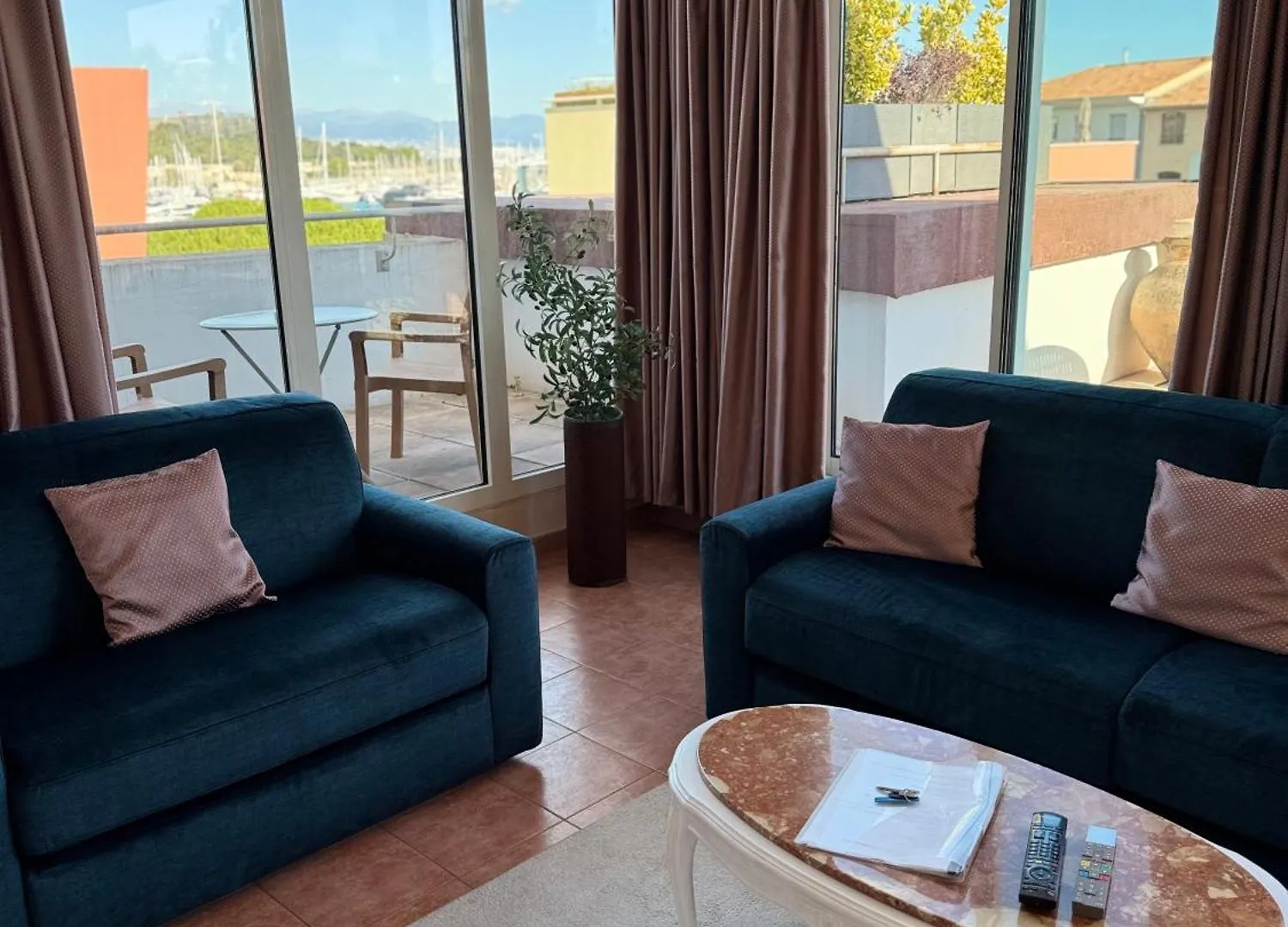 Penthouse - Jacuzzi - Terrace - Parking - 2 Pools Apartment Antibes
