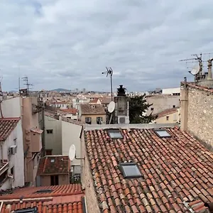 Apartment With Mediterranean Charm In The Heart Of The Provencal Market, Antibes