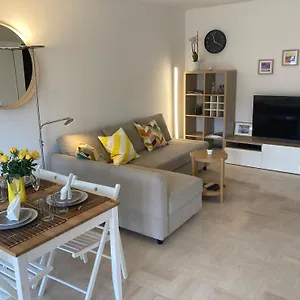 Apartment Juan-les-pins Cozy One Bedroom Near The Beaches And The Restaurants, Antibes
